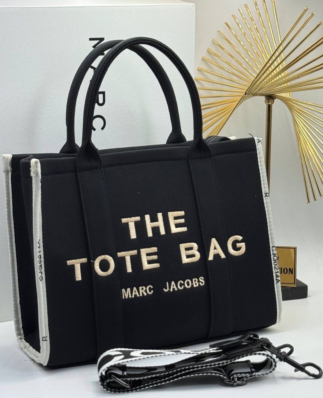 Marc Jacobs The TOTE BAG cod:10