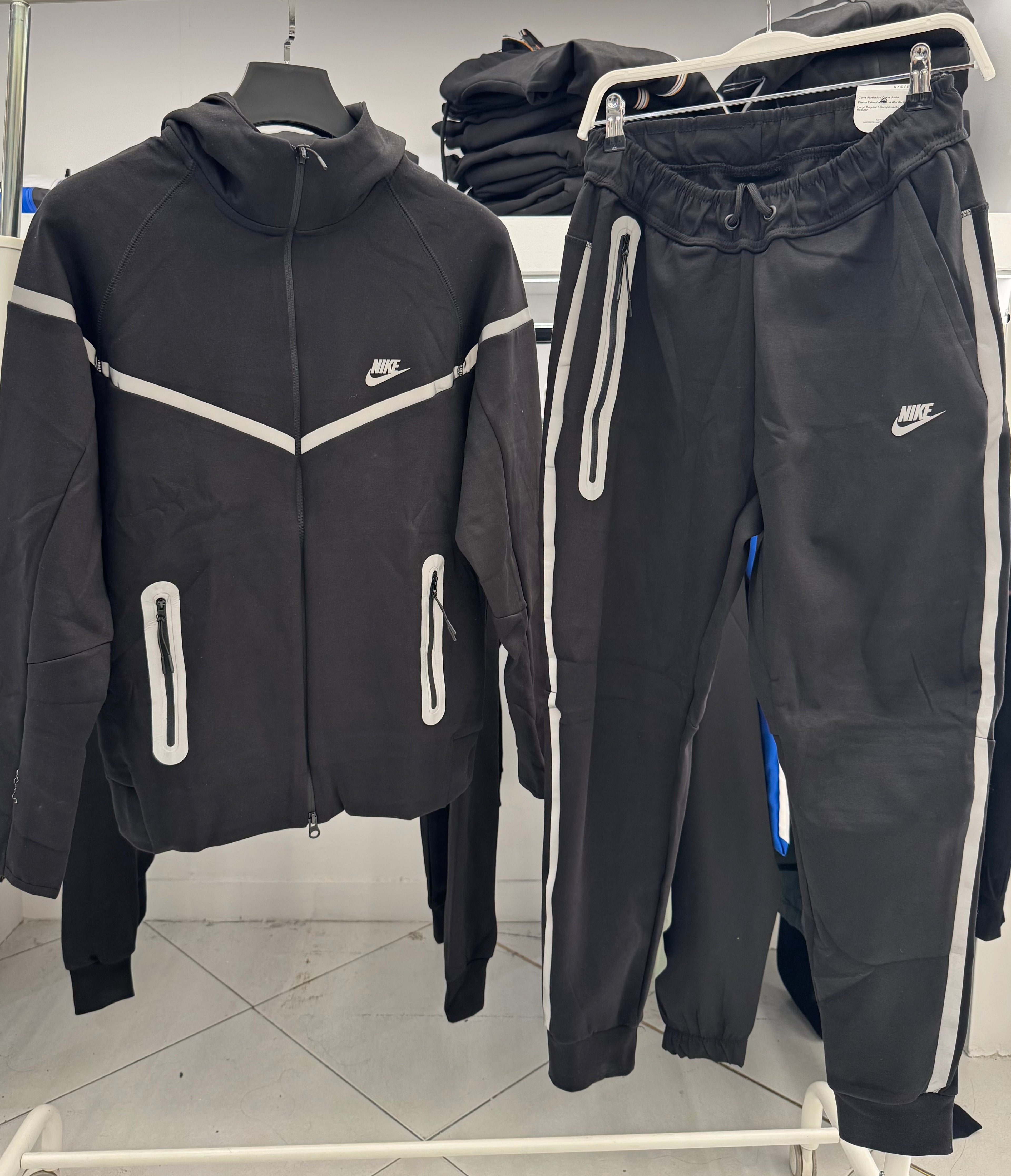 Nike set cod:4